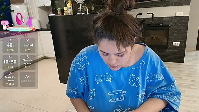 Layla- online show from 22, 4, 2026