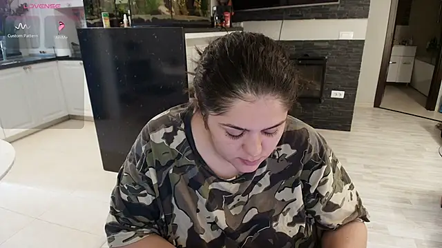 Layla- online show from 13, 9, 2025