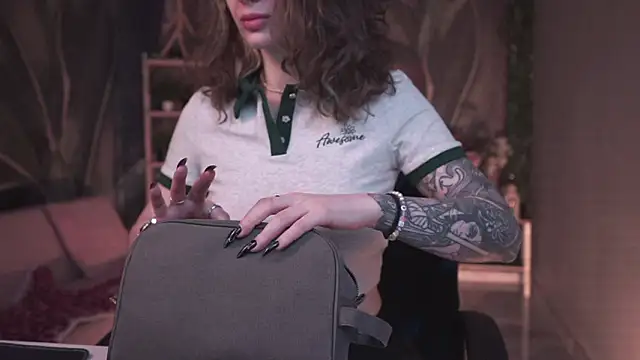 OliviaMcClean online show from 28, 2, 2026