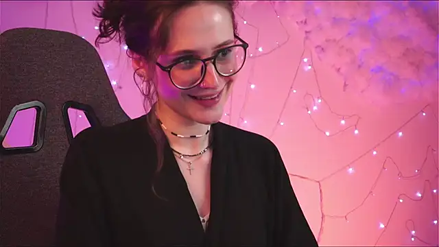 OliviaMcClean online show from 19, 3, 2025