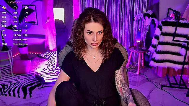 OliviaMcClean online show from 5, 6, 2026
