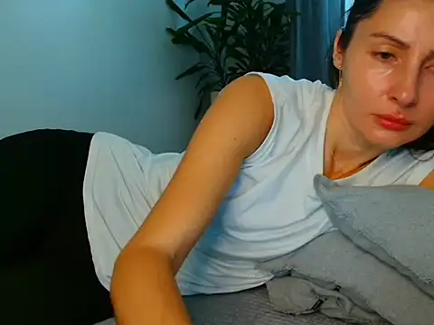 Snapshot of Irina9793 chatting on 2, 6, 2026 Irina9793 online show from 2, 6, 2026