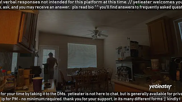 Snapshot of yetieater chatting on 13, 5, 2026 yetieater online show from 13, 5, 2026