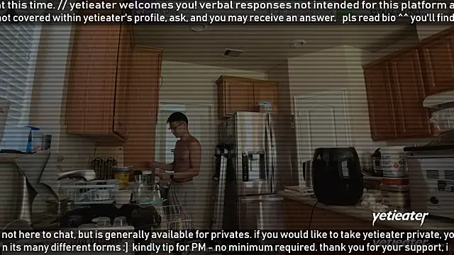 Snapshot of yetieater chatting on 1, 6, 2026 yetieater online show from 1, 6, 2026
