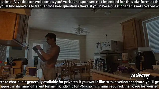 Snapshot of yetieater chatting on 18, 6, 2026 yetieater online show from 18, 6, 2026