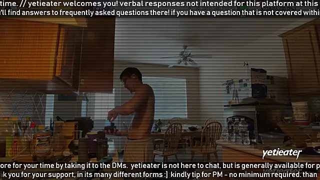Snapshot of yetieater chatting on 15, 5, 2026 yetieater online show from 15, 5, 2026