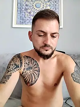 Snapshot of iurinicola chatting on 23, 10, 2025 iurinicola online show from 23, 10, 2025