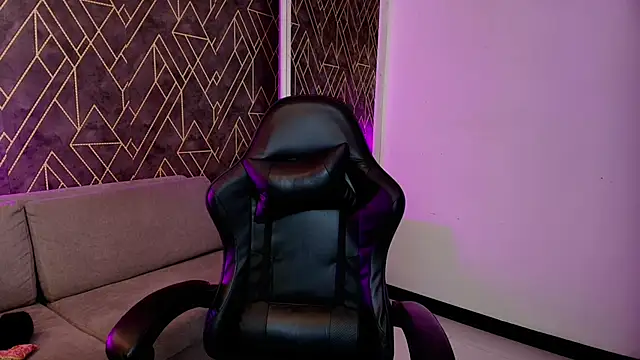 Tahara Romanov online show from 13, 4, 2026