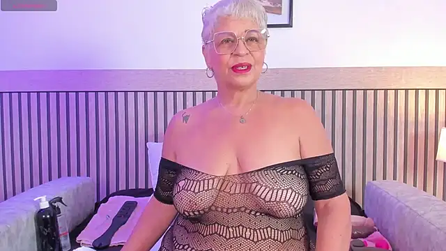 Snapshot of Lucy_Milf_68 chatting on 9, 1, 2026 Lucy Milf 68 online show from 9, 1, 2026