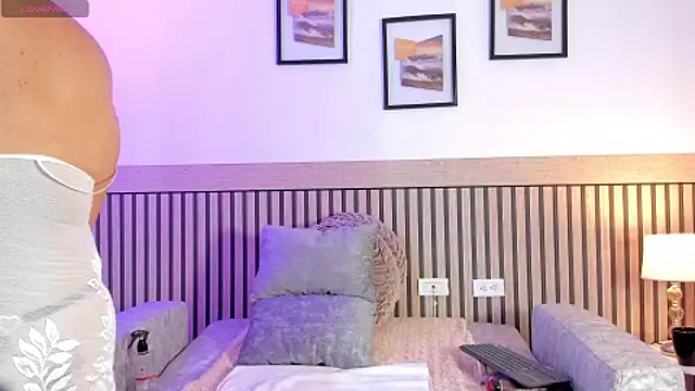 Snapshot of Lucy_Milf_68 chatting on 13, 11, 2025 Lucy Milf 68 online show from 13, 11, 2025