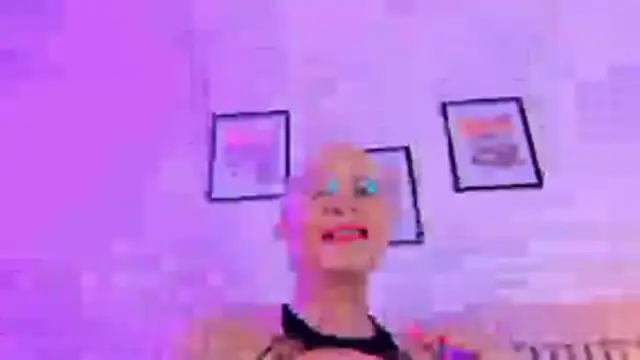 Snapshot of Lucy_Milf_68 chatting on 22, 11, 2025 Lucy Milf 68 online show from 22, 11, 2025