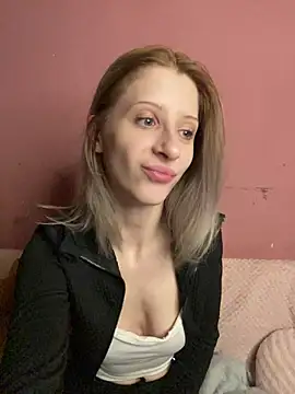 Snapshot of amorearte_m chatting on 3, 12, 2025 amorearte m online show from 3, 12, 2025