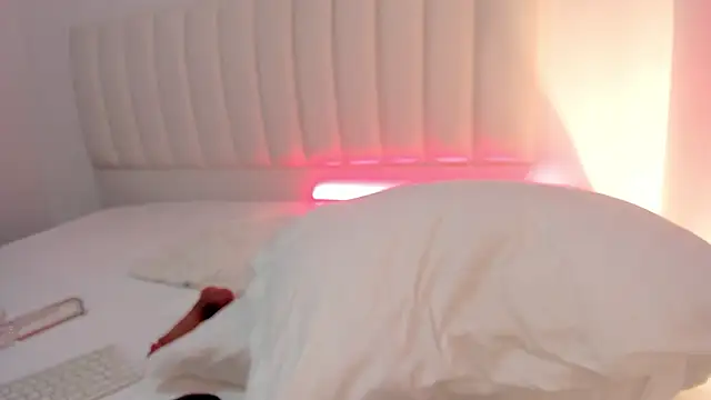 Hannahx   online show from 15, 3, 2026