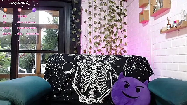 LiraSonnett online show from 17, 2, 2026