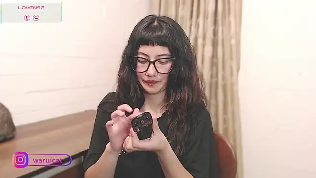 Laury uri online show from 5, 3, 2026