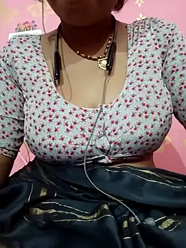 Snapshot of Beautiful_Puja chatting on 8, 3, 2025 Beautiful Puja online show from 8, 3, 2025