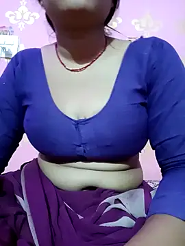 Snapshot of Beautiful_Puja chatting on 9, 3, 2025 Beautiful Puja online show from 9, 3, 2025