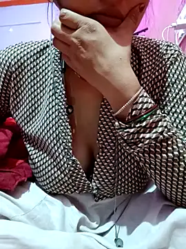 Snapshot of Beautiful_Puja chatting on 10, 3, 2025 Beautiful Puja online show from 10, 3, 2025