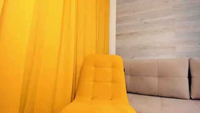 Snapshot of IreneHabibi chatting on 4, 7, 2026 IreneHabibi online show from 4, 7, 2026
