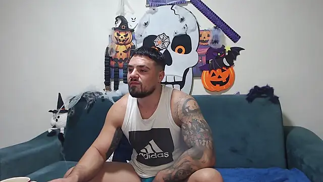 Tiberius hunk online show from 10, 11, 2025