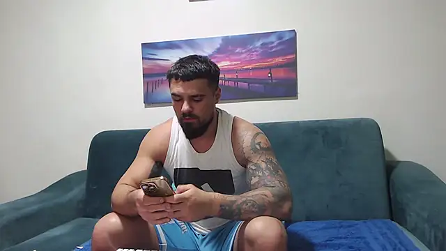 Tiberius hunk online show from 24, 10, 2025