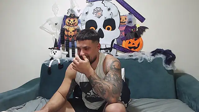 Tiberius hunk online show from 28, 10, 2025