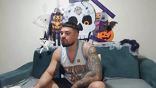 Tiberius hunk online show from 28, 10, 2025