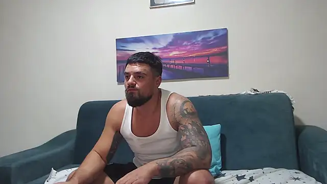 Tiberius hunk online show from 18, 10, 2025