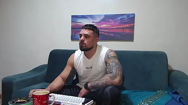 Tiberius hunk online show from 11, 1, 2026