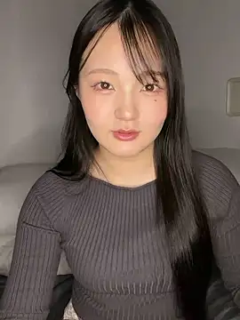 MinaKubo online show from 4, 4, 2026