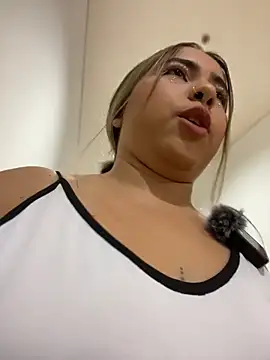 lunaxxx 69 online show from 26, 10, 2025