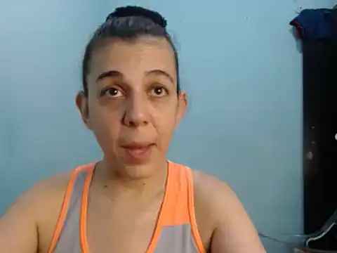 Snapshot of luli_angel chatting on 28, 10, 2025 luli angel online show from 28, 10, 2025