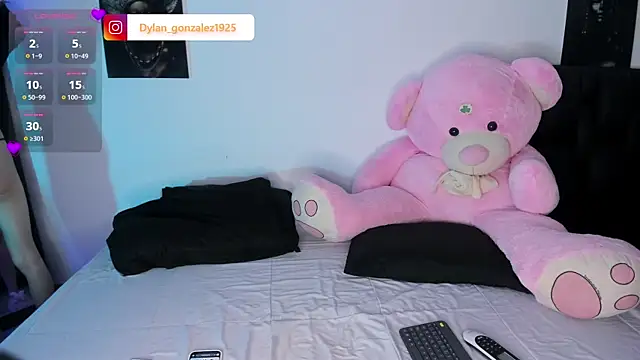 Dylan Turnerr online show from 12, 6, 2026
