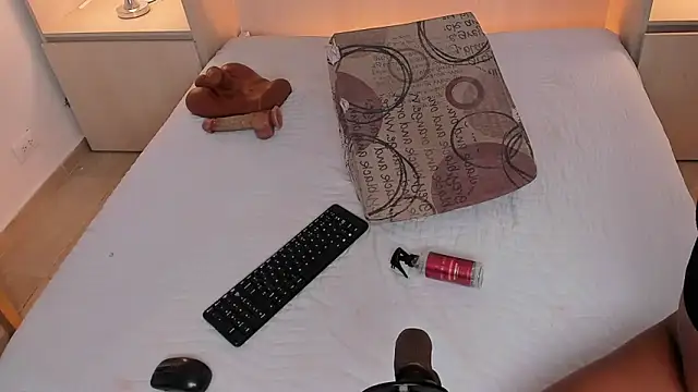 BeverlySteel online show from 9, 11, 2025