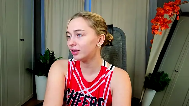 christie luv online show from 22, 11, 2025