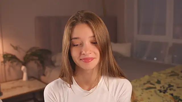 UdelaHathorne online show from 27, 9, 2025