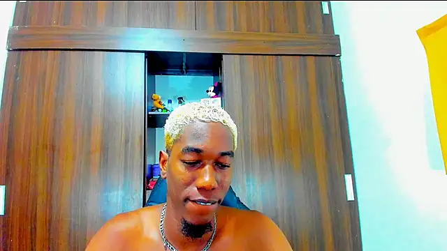 Snapshot of Dreamastercum_ chatting on 3, 11, 2025 Dreamastercum online show from 3, 11, 2025