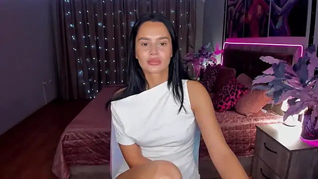 Snapshot of DanaSincere chatting on 24, 11, 2025 DanaSincere online show from 24, 11, 2025