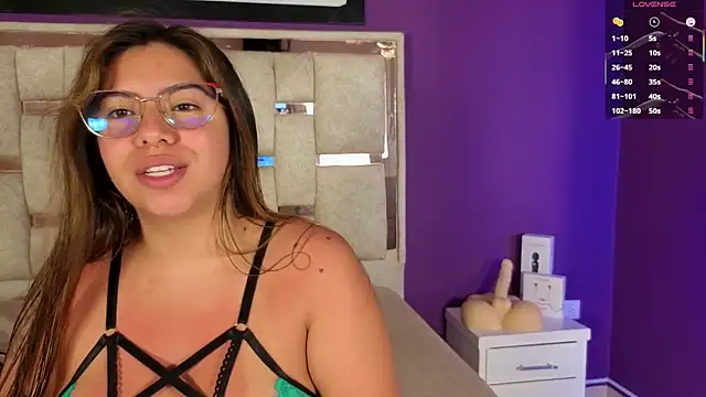 emilyy cooperr online show from 25, 5, 2026