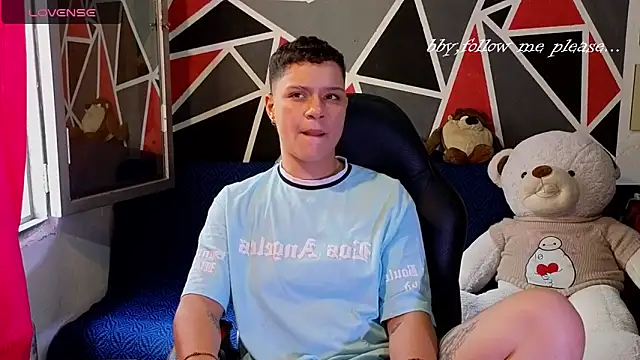 Snapshot of demimoore222 chatting on 25, 11, 2025 demimoore222 online show from 25, 11, 2025