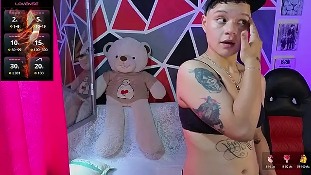 Snapshot of demimoore222 chatting on 4, 2, 2026 demimoore222 online show from 4, 2, 2026