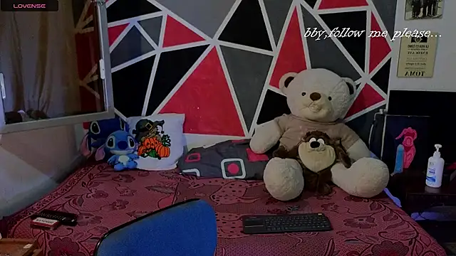 Snapshot of demimoore222 chatting on 4, 11, 2025 demimoore222 online show from 4, 11, 2025