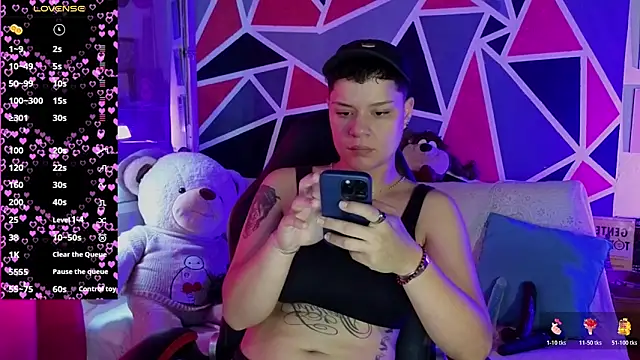 Snapshot of demimoore222 chatting on 10, 4, 2026 demimoore222 online show from 10, 4, 2026