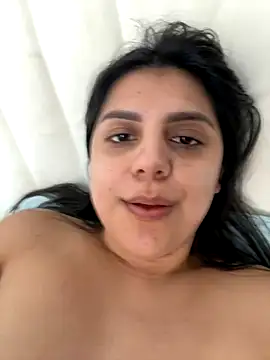 AliceGarc online show from 22, 9, 2025