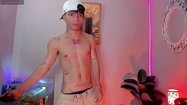 CRAZY-BOY99 online show from 8, 10, 2025