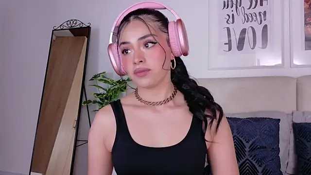 SaritaBratz online show from 5, 3, 2026