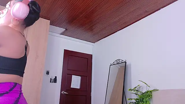 SaritaBratz online show from 14, 10, 2025