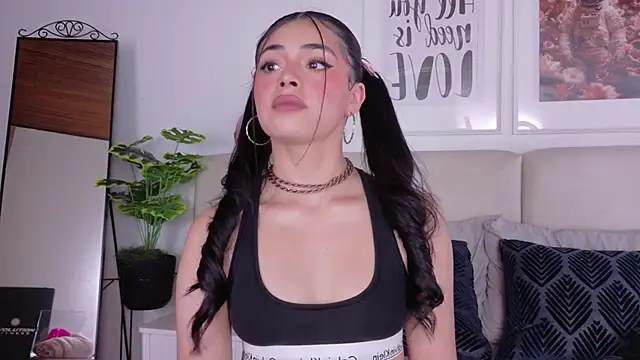 SaritaBratz online show from 25, 2, 2026