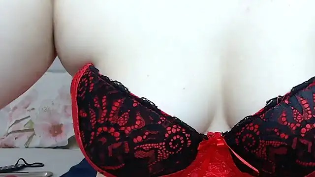 Snapshot of Sweet_Yoon chatting on 29, 10, 2025 Sweet Yoon online show from 29, 10, 2025