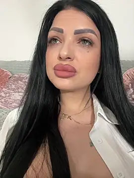 Snapshot of IrisRossie chatting on 28, 5, 2026 IrisRossie online show from 28, 5, 2026
